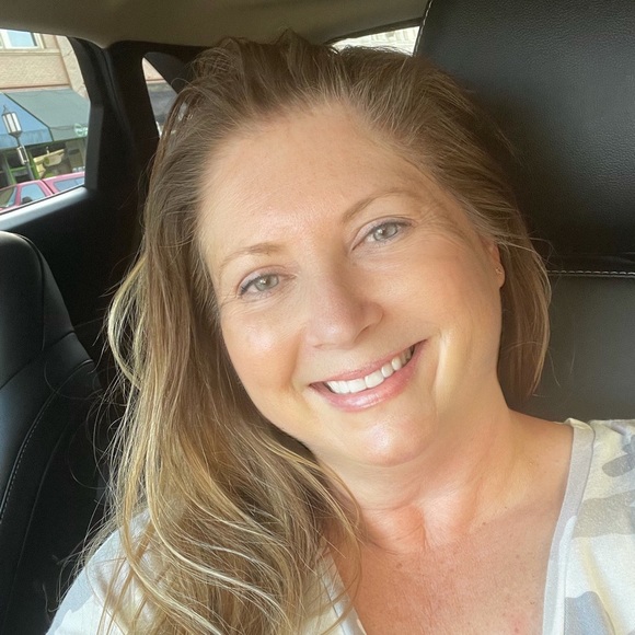 Meet your Posher, Tamara - Picture 1 of 1